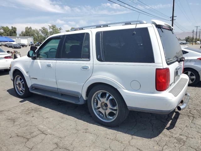 5LMPU28LXWLJ39193 - 1998 LINCOLN NAVIGATOR WHITE photo 2