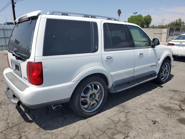 5LMPU28LXWLJ39193 - 1998 LINCOLN NAVIGATOR WHITE photo 3