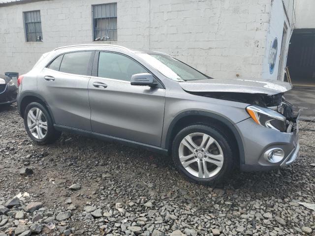 WDCTG4EB6JJ369736 - 2018 MERCEDES-BENZ GLA 250 GRAY photo 4