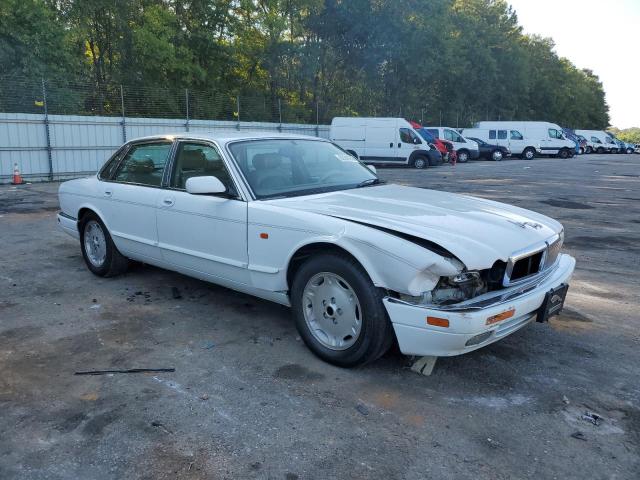 SAJHX1742TC768242 - 1996 JAGUAR XJ6 WHITE photo 4