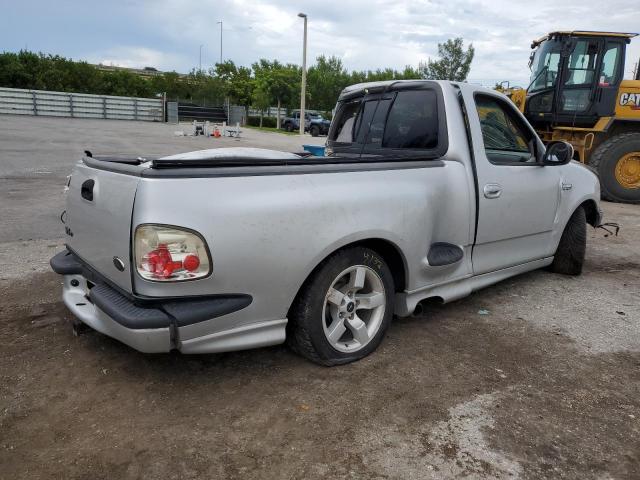 2FTZF07361CA45542 - 2001 FORD F150 SVT LIGHTNING SILVER photo 3