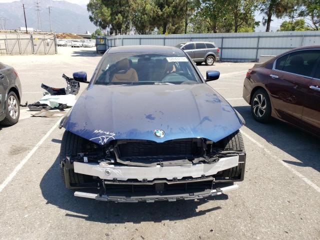 3MW5R1J04N8C67068 - 2022 BMW 330I BLUE photo 5