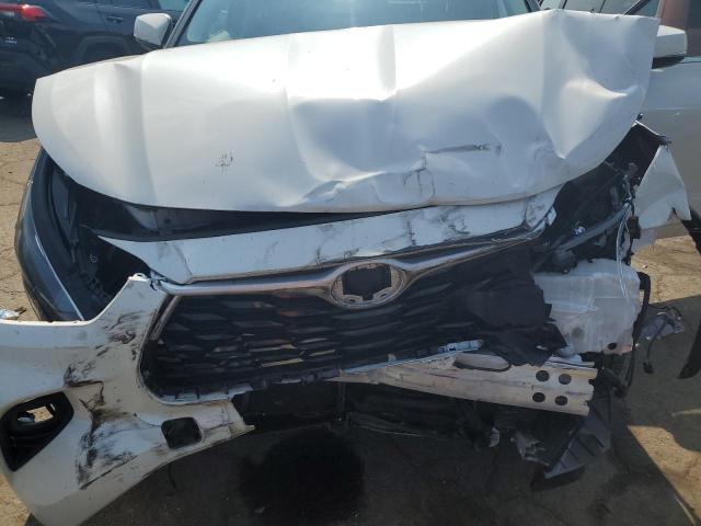 5TDBBRCH3LS504472 - 2020 TOYOTA HIGHLANDER HYBRID LE WHITE photo 11