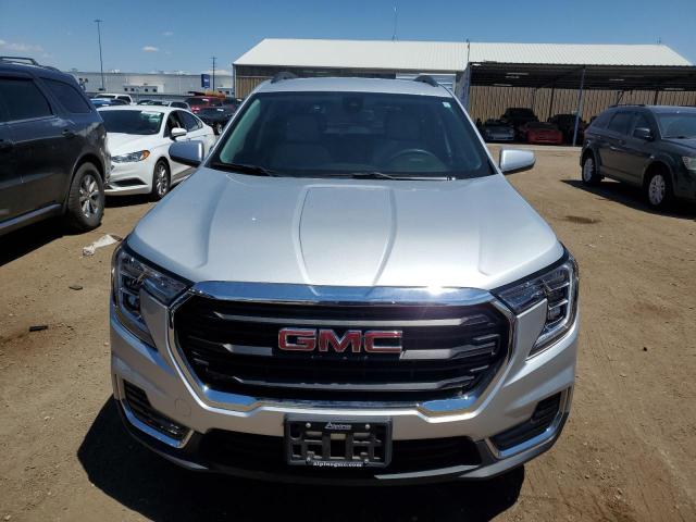 3GKALTEV0NL260575 - 2022 GMC TERRAIN SLE SILVER photo 5