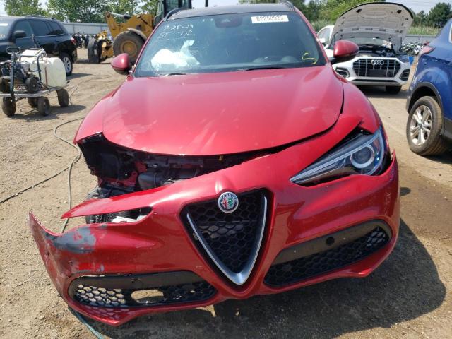ZASFAKNN8J7C01670 - 2018 ALFA ROMEO STELVIO TI SPORT RED photo 5
