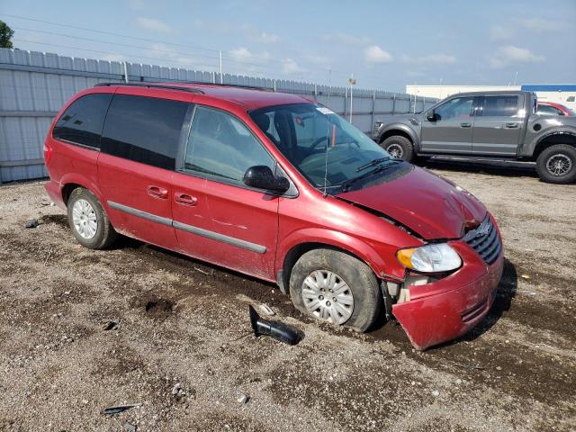 1A4GJ45R77B246210 - 2007 CHRYSLER TOWN & COU LX RED photo 4