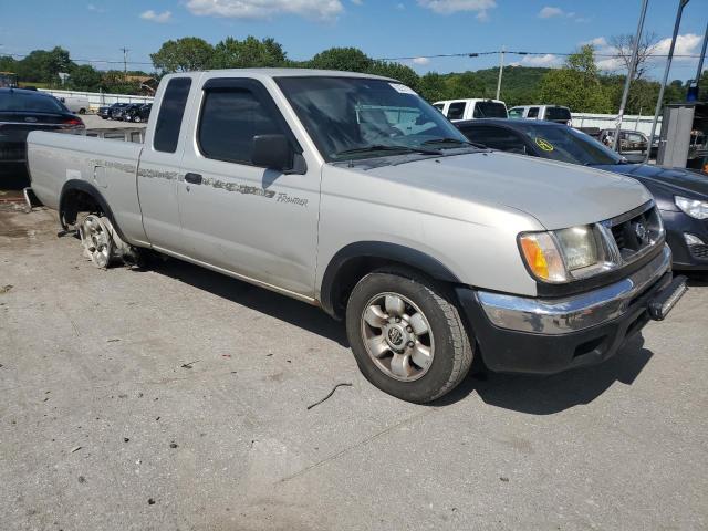 1N6DD26S1WC387351 - 1998 NISSAN FRONTIER KING CAB XE SILVER photo 4