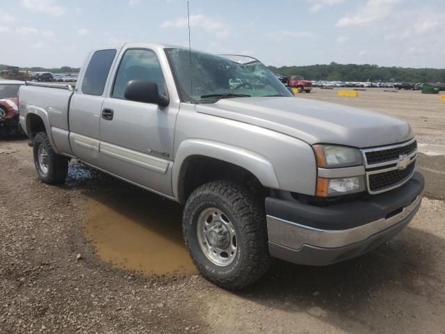 1GCHK29U36E137766 - 2006 CHEVROLET SILVERADO K2500 HEAVY DUTY TAN photo 4