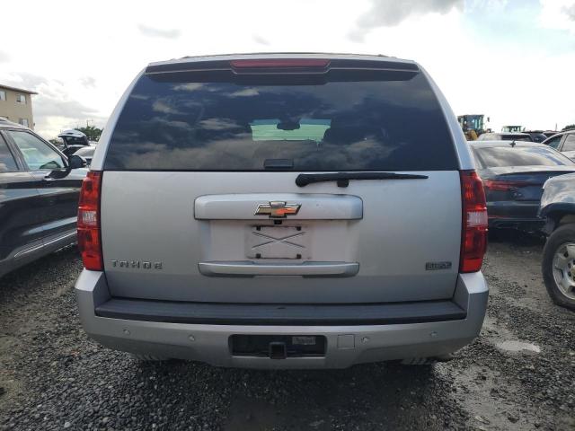 1GNUKBE03AR242382 - 2010 CHEVROLET TAHOE K1500 LT SILVER photo 6