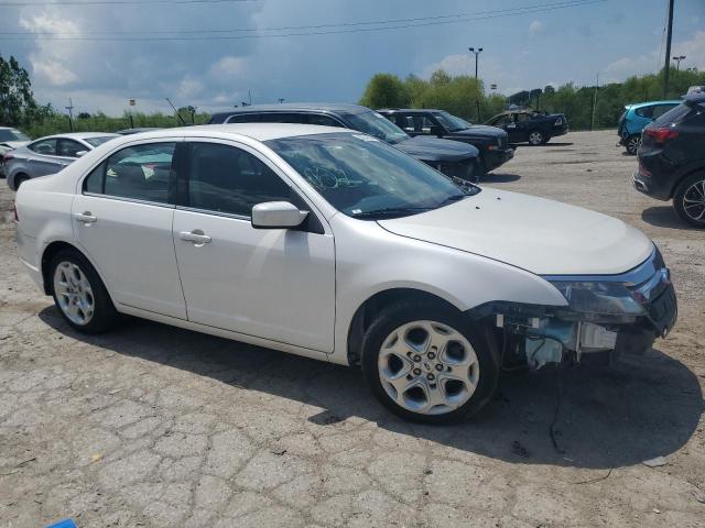 3FAHP0HA0AR177814 - 2010 FORD FUSION SE WHITE photo 4