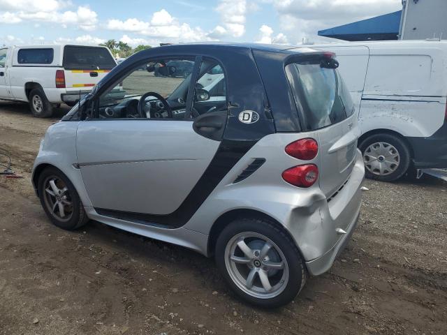 WMEEJ3BA8FK819993 - 2015 SMART FORTWO PURE SILVER photo 2