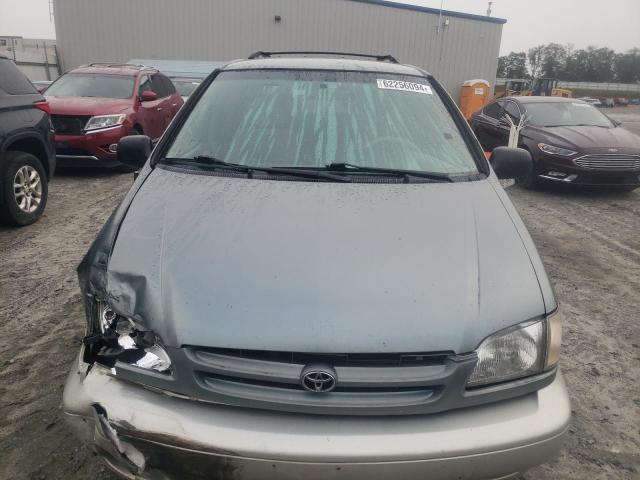 4T3ZF13C4XU112789 - 1999 TOYOTA SIENNA LE SILVER photo 5