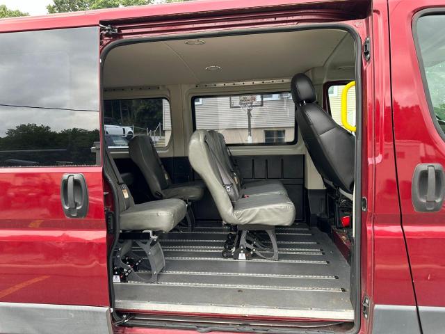 3C6TRVAG1FE511686 - 2015 RAM PROMASTER 1500 STANDARD RED photo 9