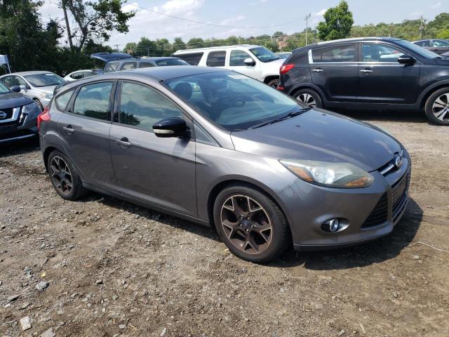 1FADP3K29DL161857 - 2013 FORD FOCUS SE GRAY photo 4