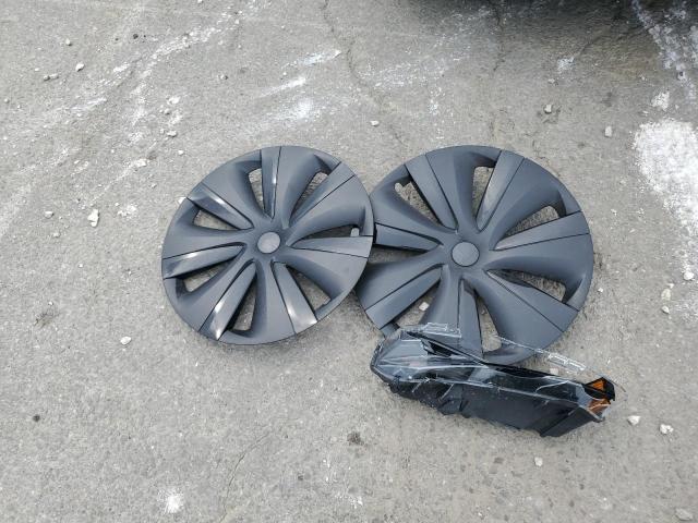 5YJSA1E53RF543874 - 2024 TESLA MODEL S 银色 照片 12