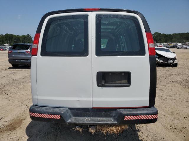 1GCWGAFG4K1153672 - 2019 CHEVROLET EXPRESS G2 WHITE photo 6