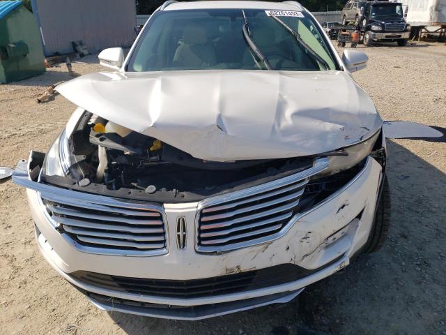 5LMTJ3DH1HUL55204 - 2017 LINCOLN MKC RESERVE თეთრი ფოტო 5