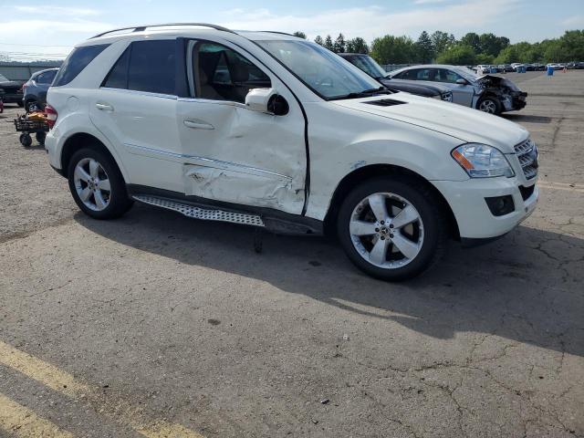 4JGBB8GB3AA576150 - 2010 MERCEDES-BENZ ML 350 4MATIC WHITE photo 4
