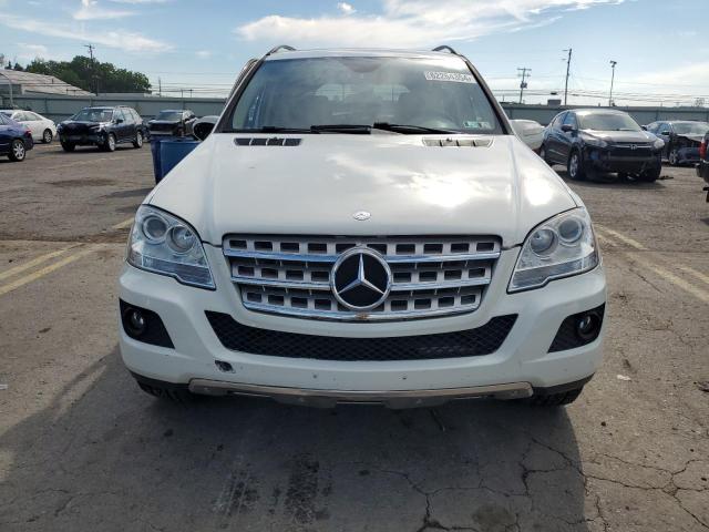 4JGBB8GB3AA576150 - 2010 MERCEDES-BENZ ML 350 4MATIC WHITE photo 5