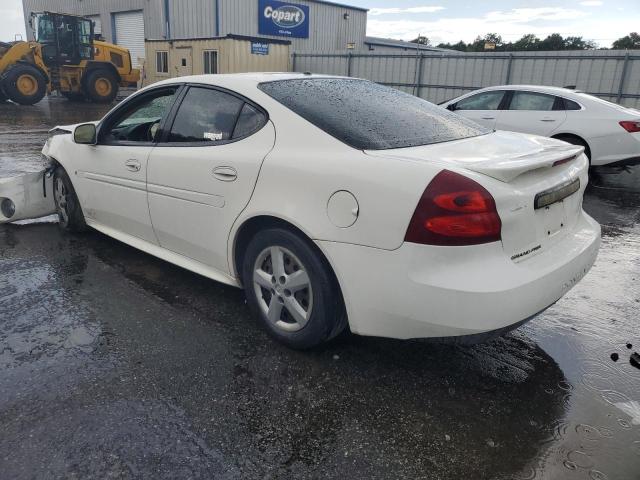 2G2WP552181172734 - 2008 PONTIAC GRAND PRIX WHITE photo 2