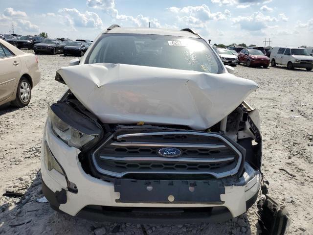 MAJ3P1TE8JC158808 - 2018 FORD ECOSPORT SE WHITE photo 5