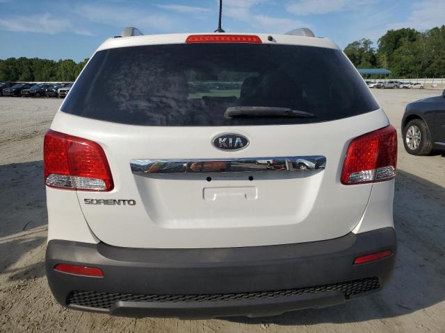 5XYKT4A24BG176893 - 2011 KIA SORENTO BASE WHITE photo 6