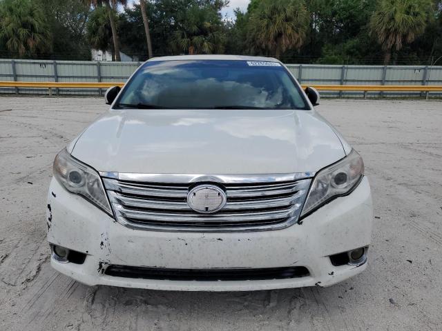 4T1BK3DB9BU419360 - 2011 TOYOTA AVALON BASE WHITE photo 5