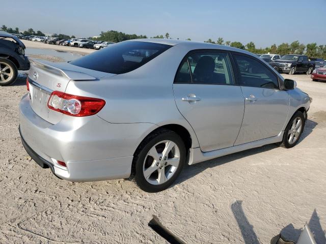 2T1BU4EE6BC701286 - 2011 TOYOTA COROLLA BASE SILVER photo 3