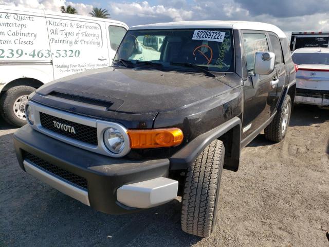 JTEBU11F070093758 - 2007 TOYOTA FJ CRUISER BLACK photo 2