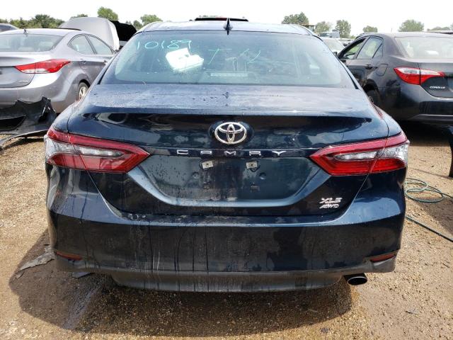 4T1F11BKXMU022318 - 2021 TOYOTA CAMRY XLE CHARCOAL photo 6