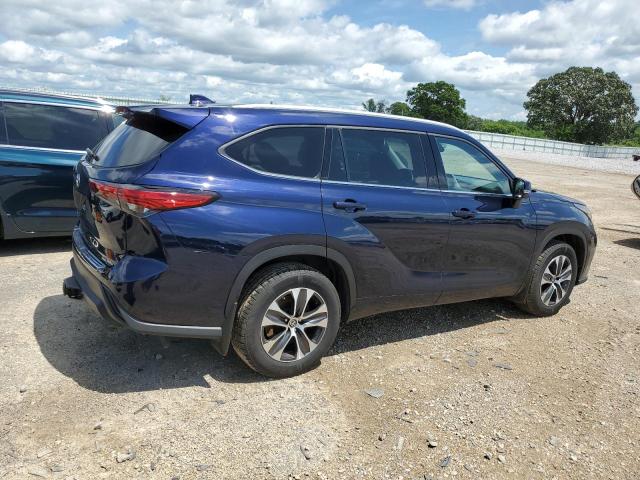 5TDGZRBH3NS227229 - 2022 TOYOTA HIGHLANDER XLE BLUE photo 3
