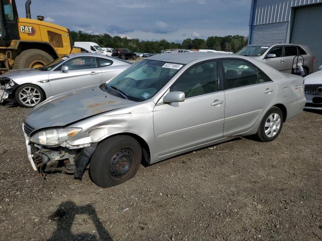 4T1BE32K55U068199 - 2005 TOYOTA CAMRY LE SILVER photo 1