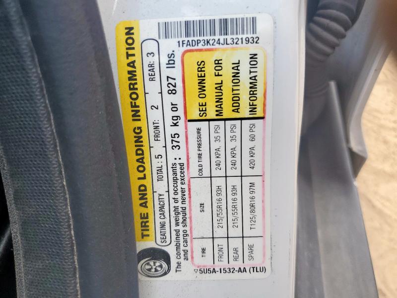 1FADP3K24JL321932 - 2018 FORD FOCUS SE 白色 照片 12