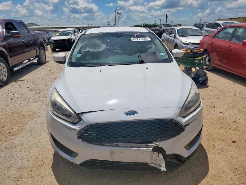 1FADP3K24JL321932 - 2018 FORD FOCUS SE 白色 照片 5