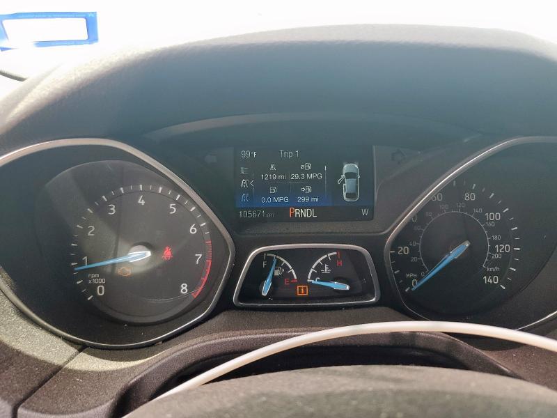 1FADP3K24JL321932 - 2018 FORD FOCUS SE 白色 照片 9