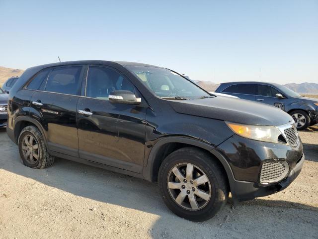 5XYKT3A10BG064366 - 2011 KIA SORENTO BASE BLACK photo 4