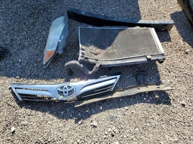 4T4BF1FK1CR210031 - 2012 TOYOTA CAMRY BASE Schwarz Foto 12