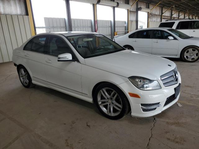 WDDGF4HB3DR290431 - 2013 MERCEDES-BENZ C 250 WHITE photo 4