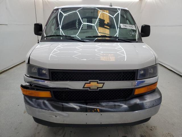 1GCWGAFP3M1180994 - 2021 CHEVROLET EXPRESS G2 WHITE photo 5