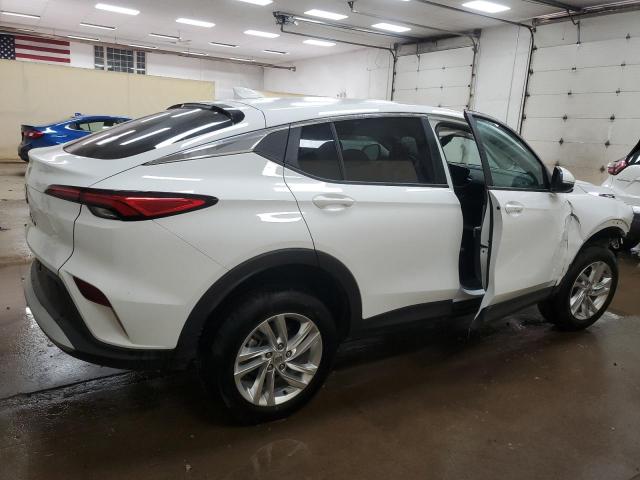 KL47LAE2XRB220604 - 2024 BUICK ENVISTA PREFERRED WHITE photo 3