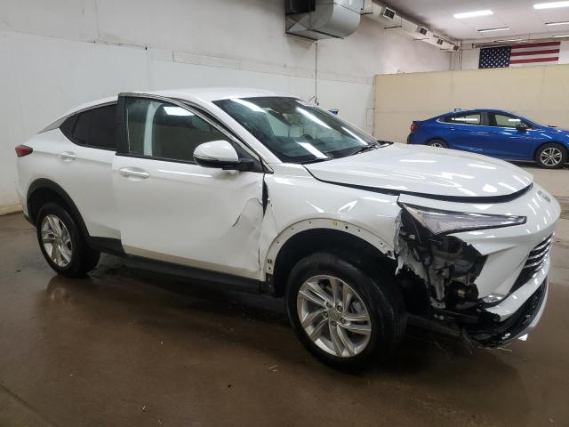 KL47LAE2XRB220604 - 2024 BUICK ENVISTA PREFERRED WHITE photo 4