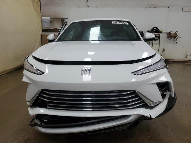 KL47LAE2XRB220604 - 2024 BUICK ENVISTA PREFERRED WHITE photo 5