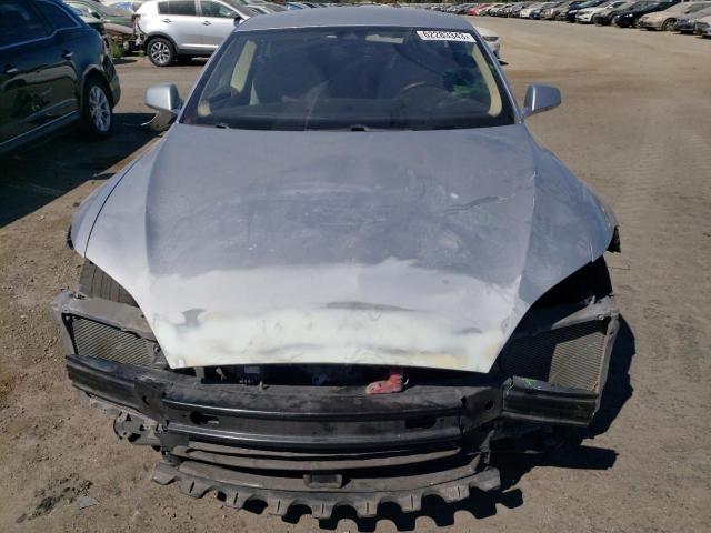 5YJSA1H17EFP66860 - 2014 TESLA MODEL S Արծաթագույն լուսանկար 5