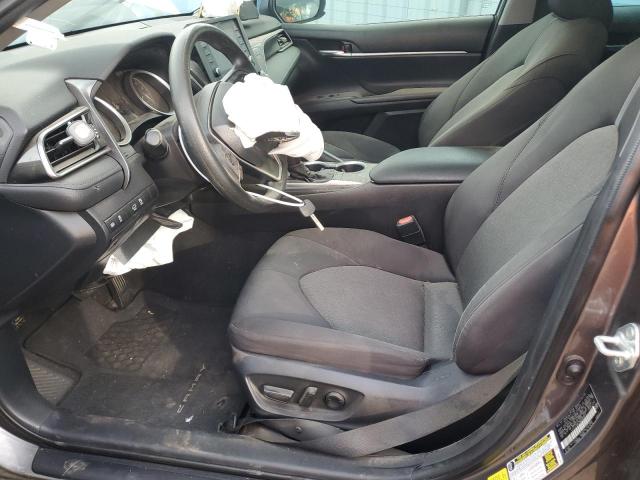 4T1C11AK3NU695652 - 2022 TOYOTA CAMRY LE CHARCOAL photo 7