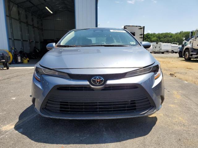 5YFB4MDEXRP090691 - 2024 TOYOTA COROLLA LE Azul foto 5