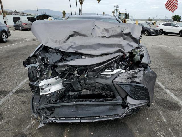 4T1G11AK4PU751442 - 2023 TOYOTA CAMRY SE NIGHT SHADE CHARCOAL photo 5