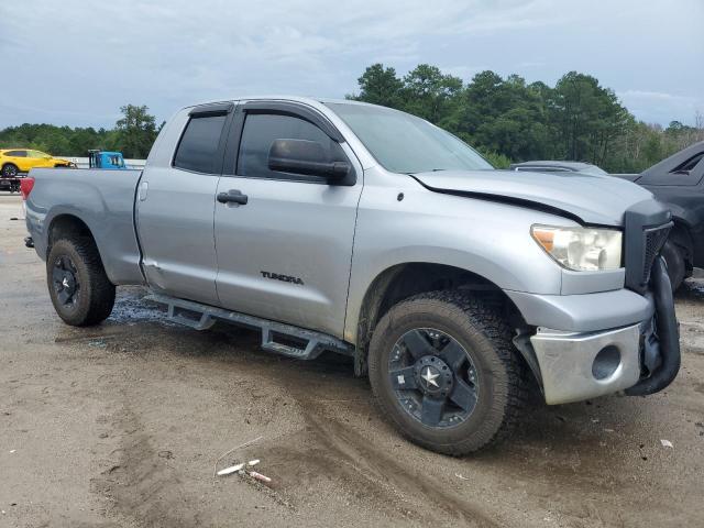 5TFUM5F10AX003606 - 2010 TOYOTA TUNDRA DOUBLE CAB SR5 SILVER photo 4