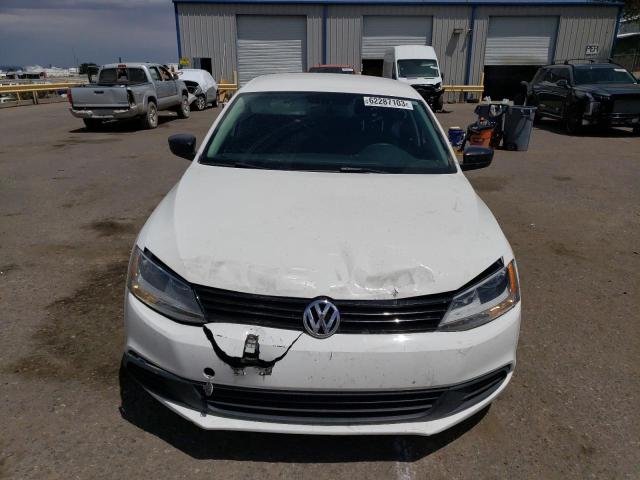 3VW2K7AJ9DM399123 - 2013 VOLKSWAGEN JETTA BASE 白色 照片 5