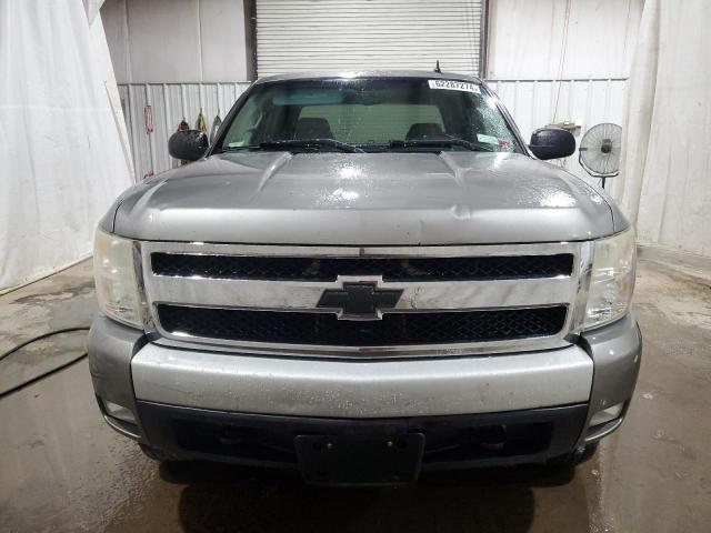 2GCEK13C271656047 - 2007 CHEVROLET SILVERADO K1500 CREW CAB GRAY photo 5