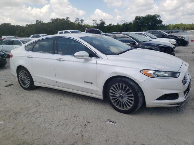 3FA6P0RU1ER292363 - 2014 FORD FUSION TITANIUM HEV WHITE photo 4